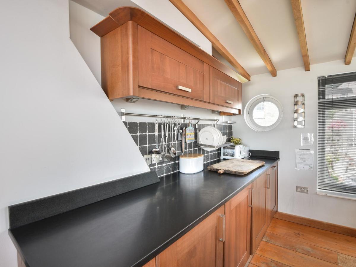 The Lookout Apartment Lyme Regis Bagian luar foto