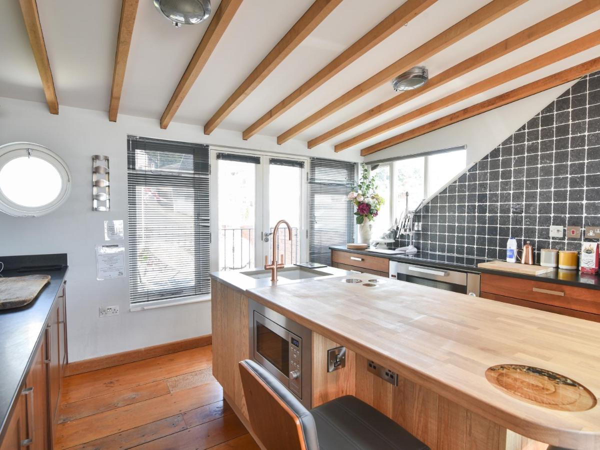The Lookout Apartment Lyme Regis Bagian luar foto