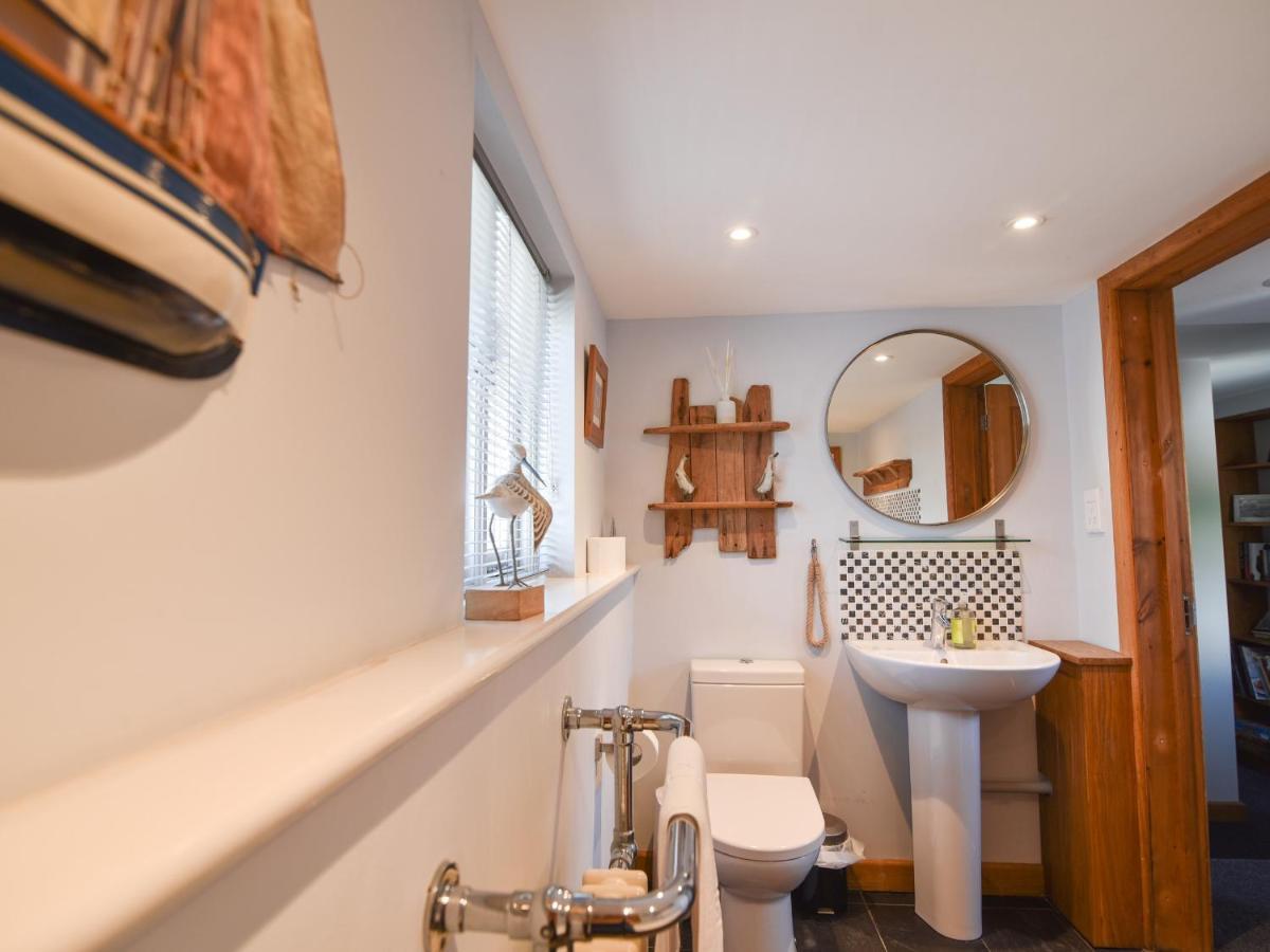 The Lookout Apartment Lyme Regis Bagian luar foto